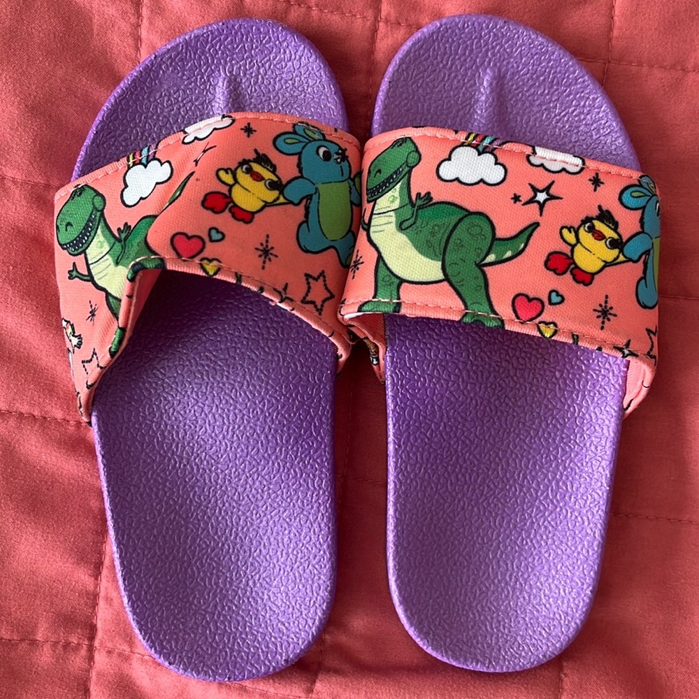 NWOT Disney Toy Story 4 Slides Size 9/10